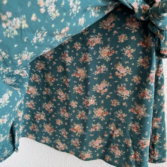 American Eagle AEO Green Floral Wrap Skirt Side Tie Women's Medium M Cottage EUC - Picture 7 of 11